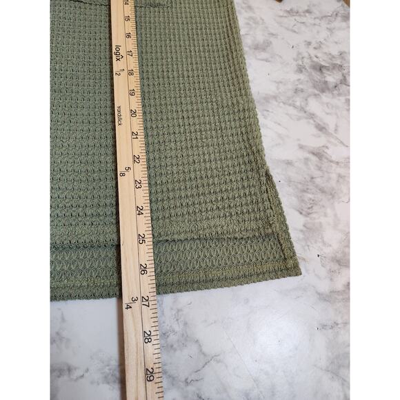 Pink Lily Women's Sage‎ Green V-Neck Waffle Notched Short Sleeve T-Shirt Size S - Picture 6 of 6